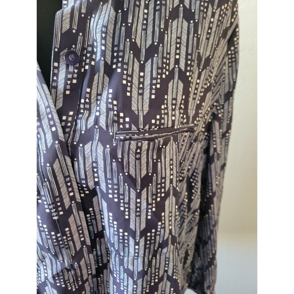 NWT NYDJ Blue Chevron Long Sleeve V Neck Blouse Size L Office Wear Teacher - Picture 3 of 11